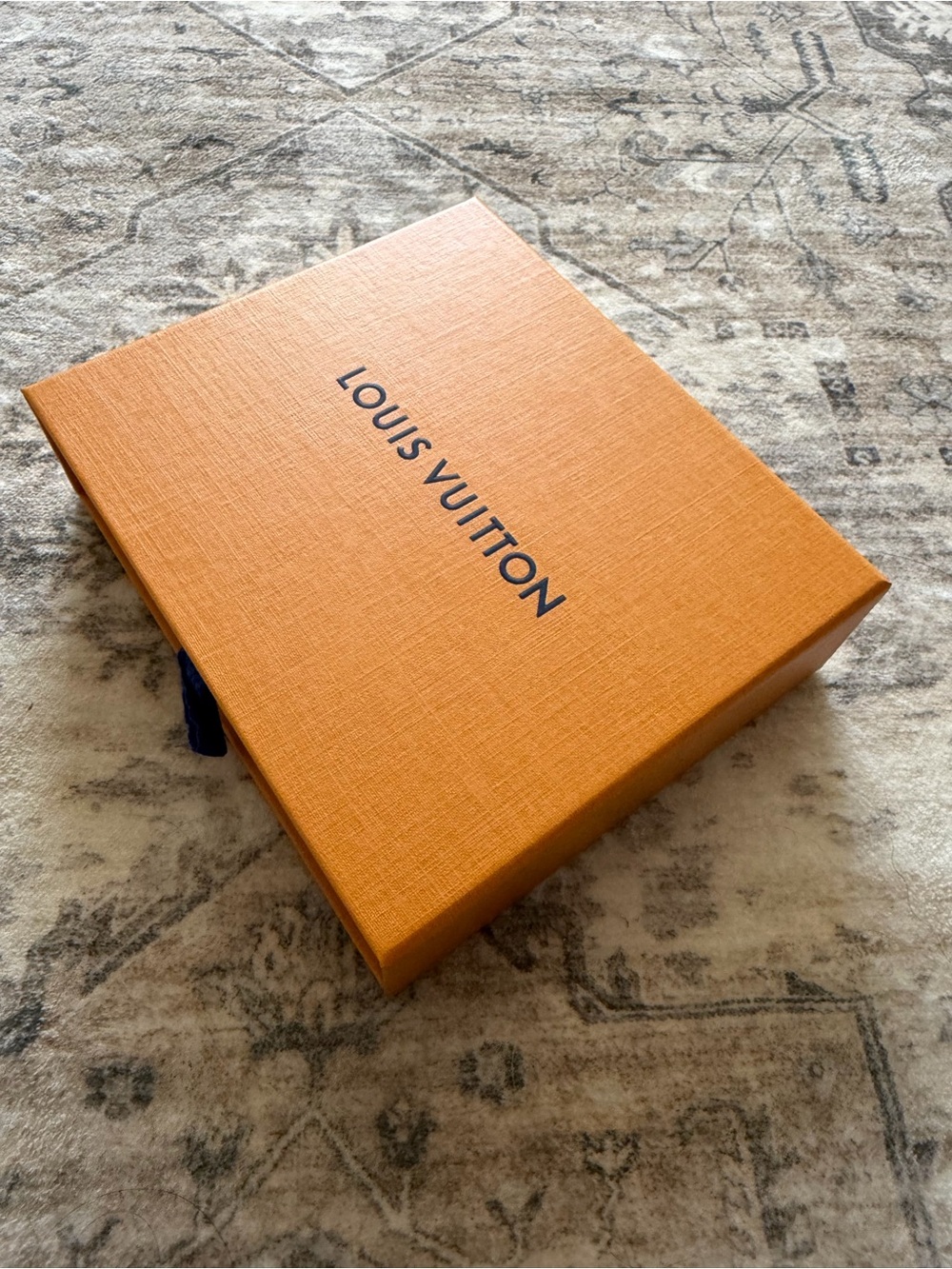 Small Louis Vuitton gift box with ribbon and dust bag